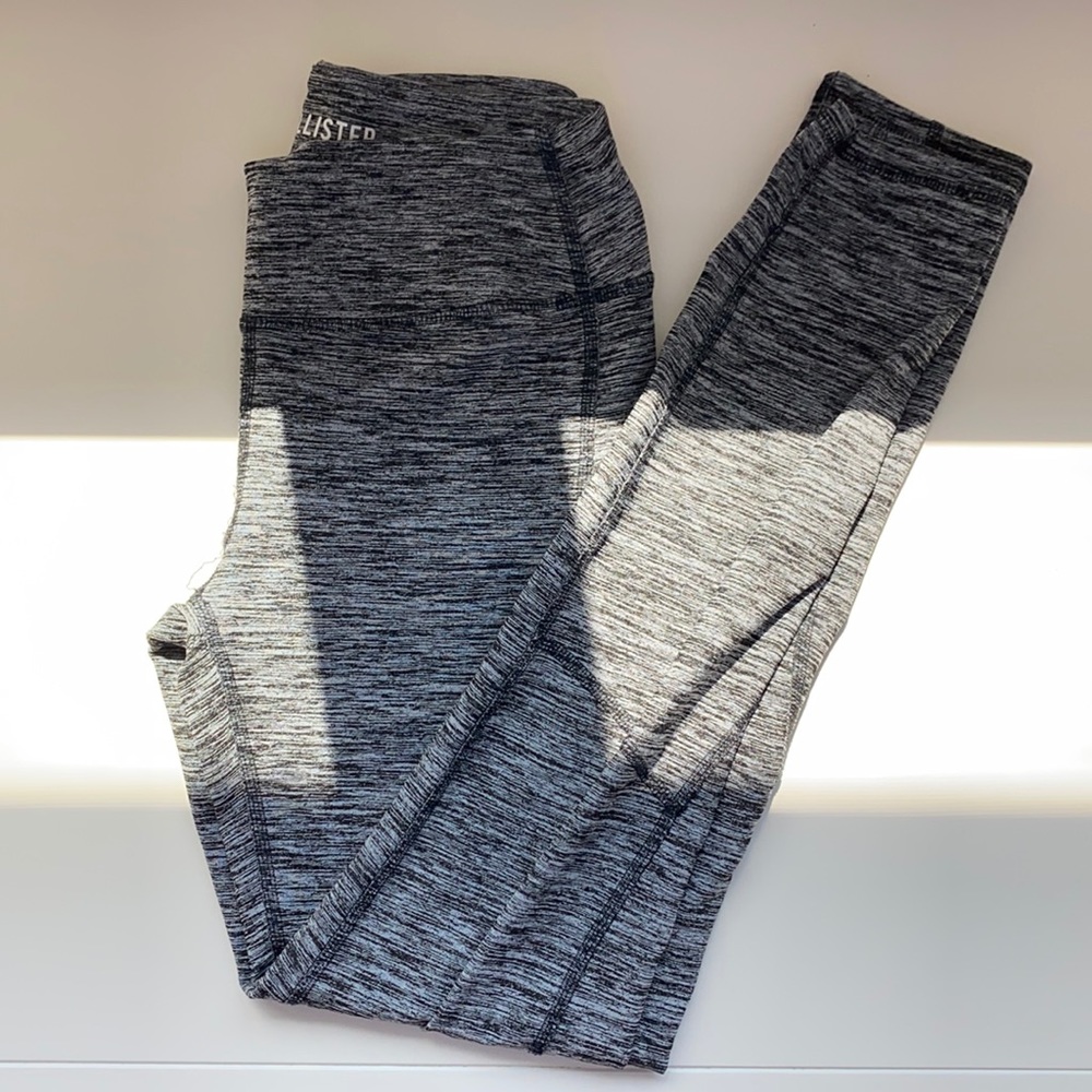 Hollister grey heathered leggings!